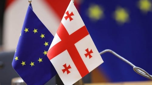EU საქართველოში სამოქალაქო აქტივისტებსა და პოლიტიკურ ლიდერებზე თავდასხმებს გმობს