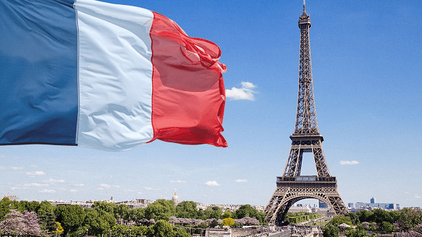 "საფრანგეთი გააგრძელებს დგომას ხალხის გვერდით" - საელჩო ქართველ ხალხს 26 მაისს ულოცავს